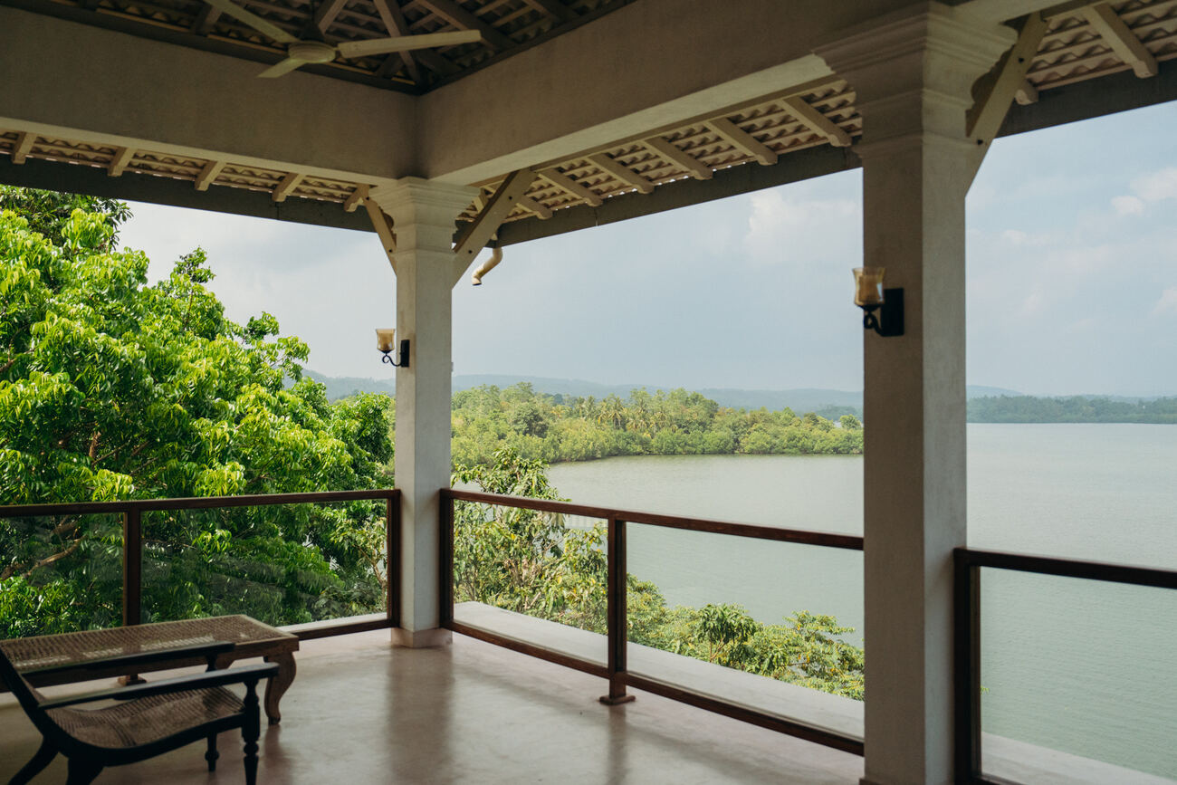 Shared room at the lake at Lanka Yoga